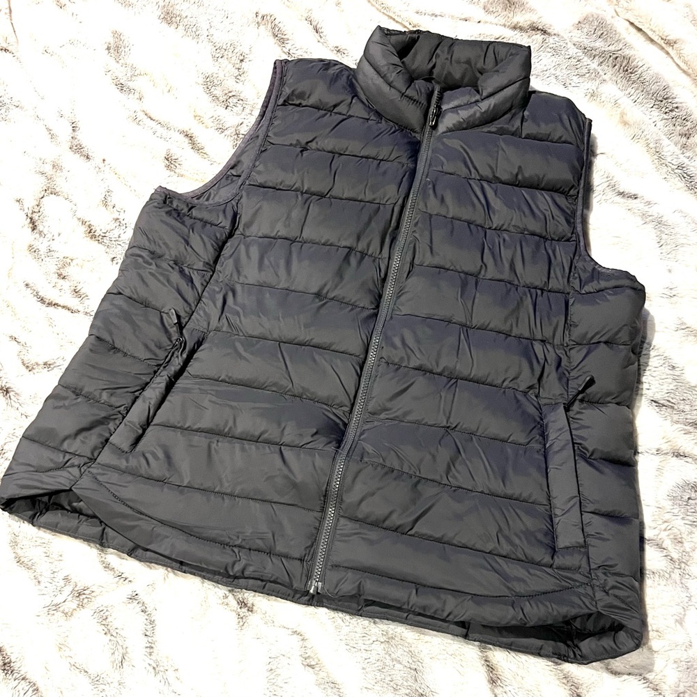 32 Degrees Black Quilted Puffer Vest